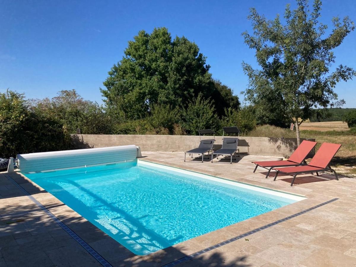 Rustic Cottage With Stunning Swimming Pool Saint-Front  Екстер'єр фото