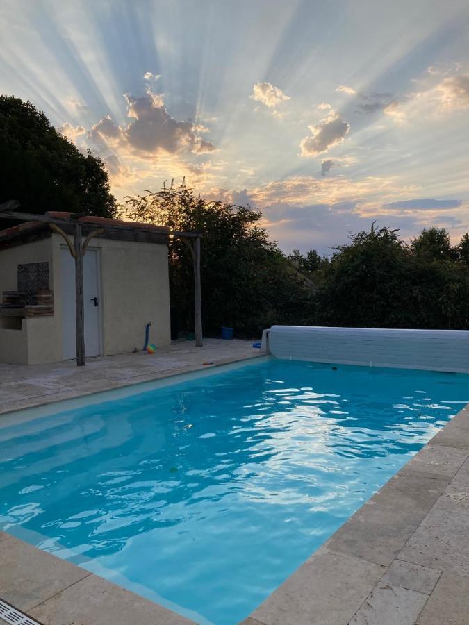 Rustic Cottage With Stunning Swimming Pool Saint-Front  Екстер'єр фото