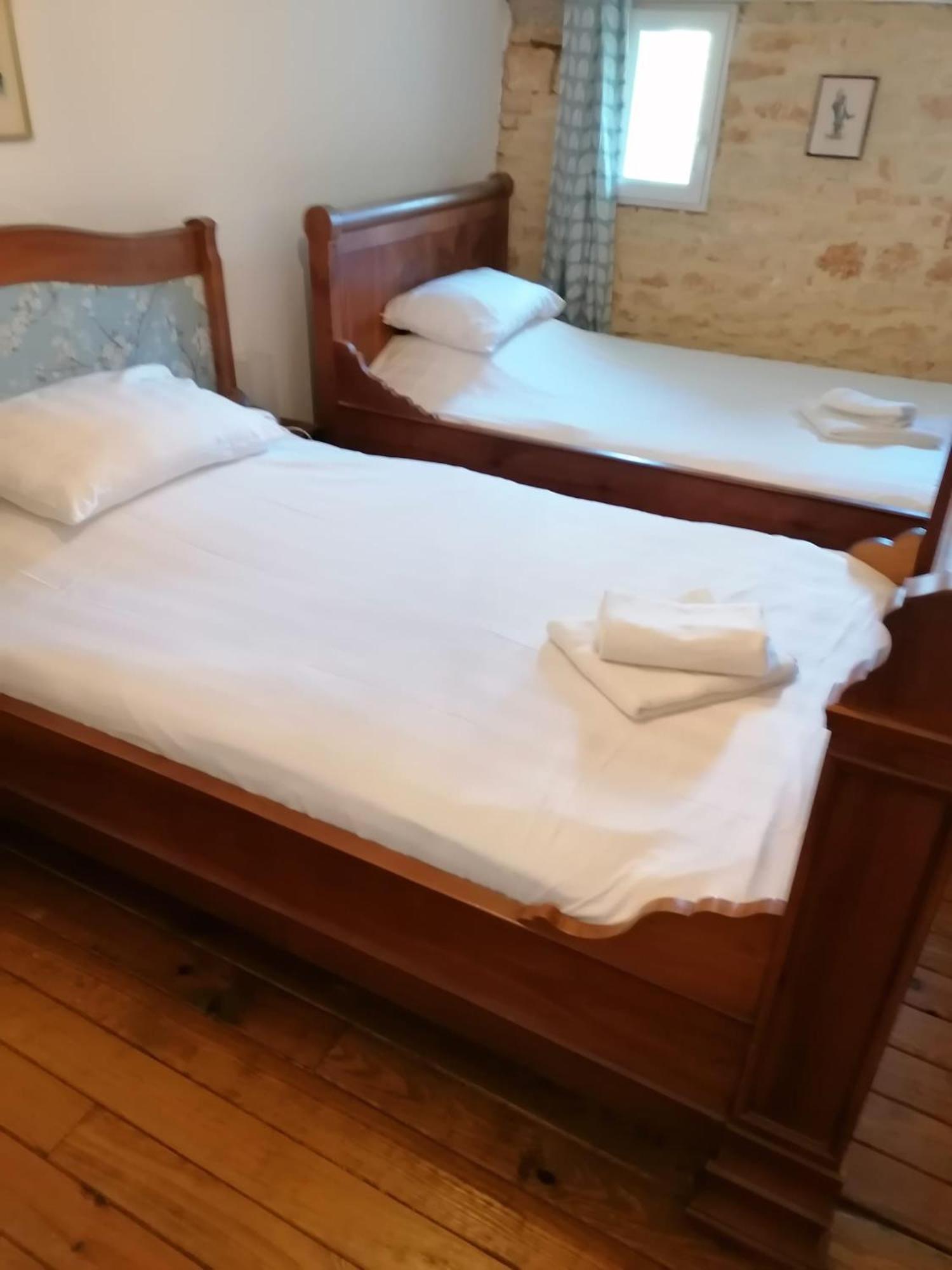 Rustic Cottage With Stunning Swimming Pool Saint-Front  Екстер'єр фото